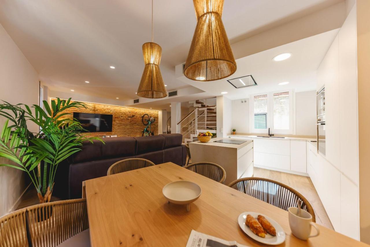 Bravissimo Cort Reial Duplex, Spacious With 3 Bedrooms 지로나 외부 사진